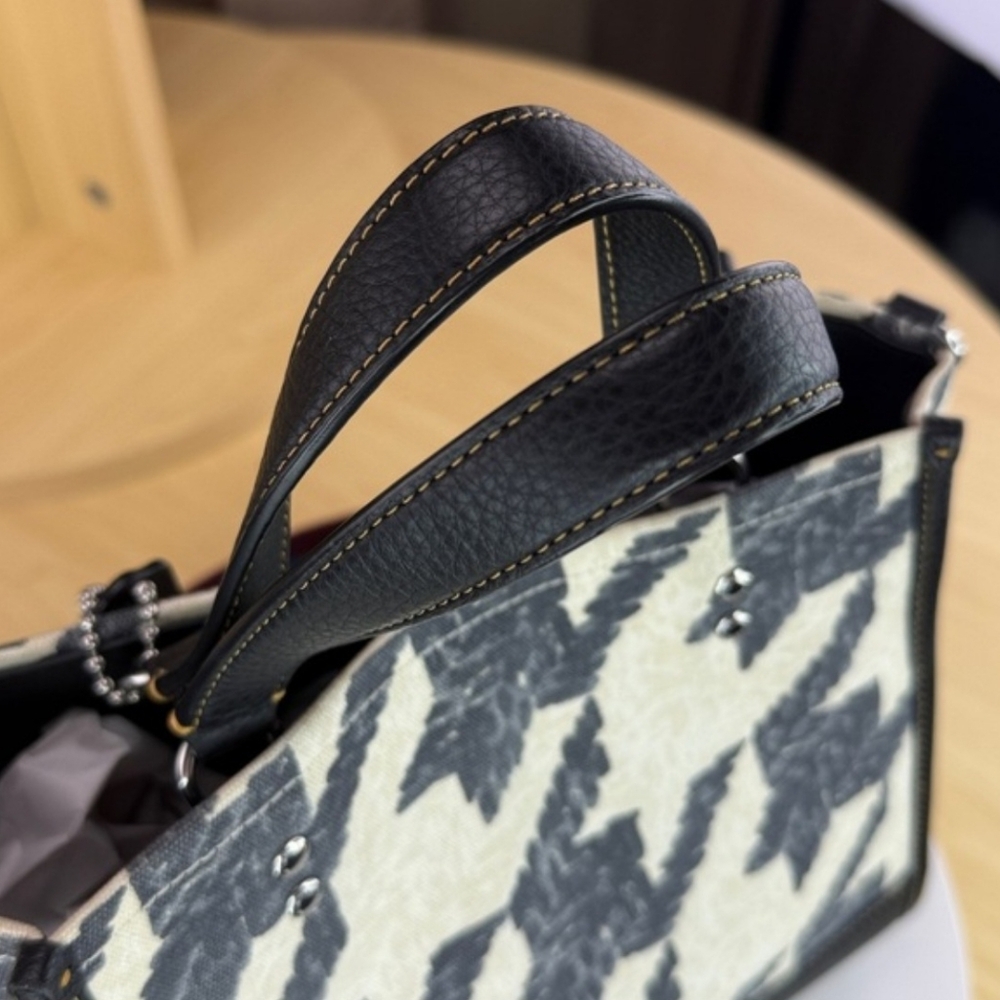 COACH - Dempsey Tote 22 WithHoundstooth Print And Patch - Picture 6 of 15